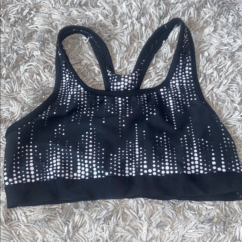 sports bra